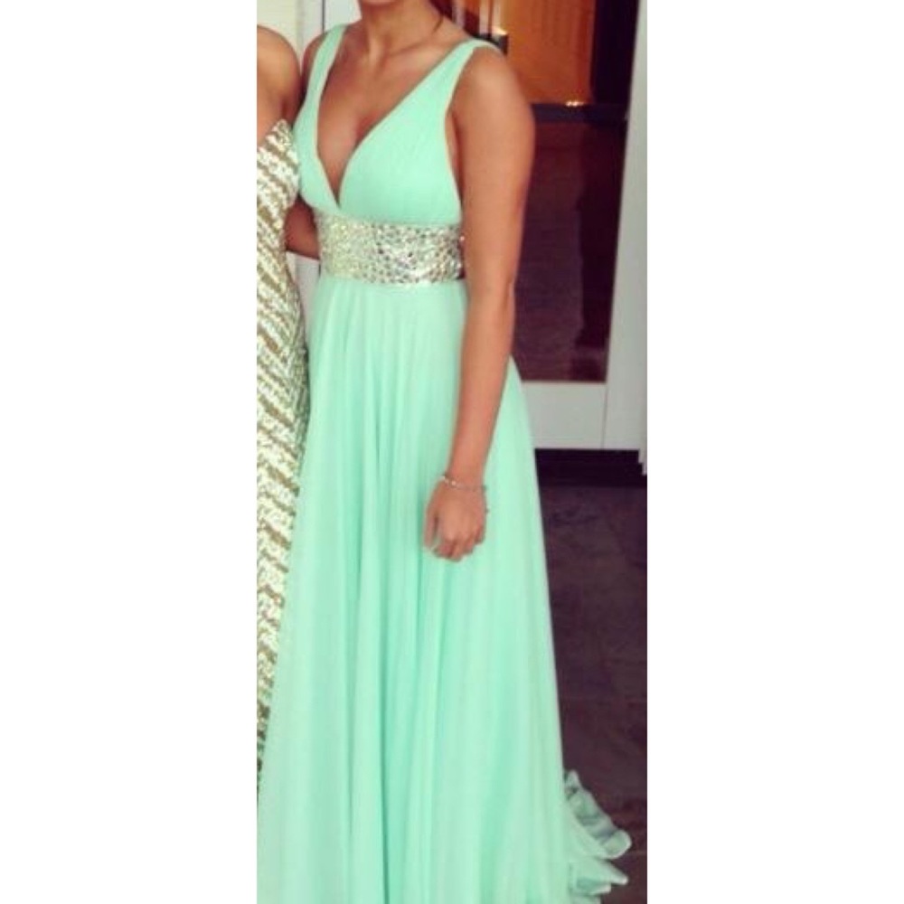 Sherri Hill Aqua Gown w/ Silver Gemstone Band